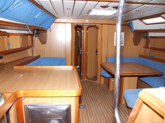 Dufour 48 teck - 5.jpg